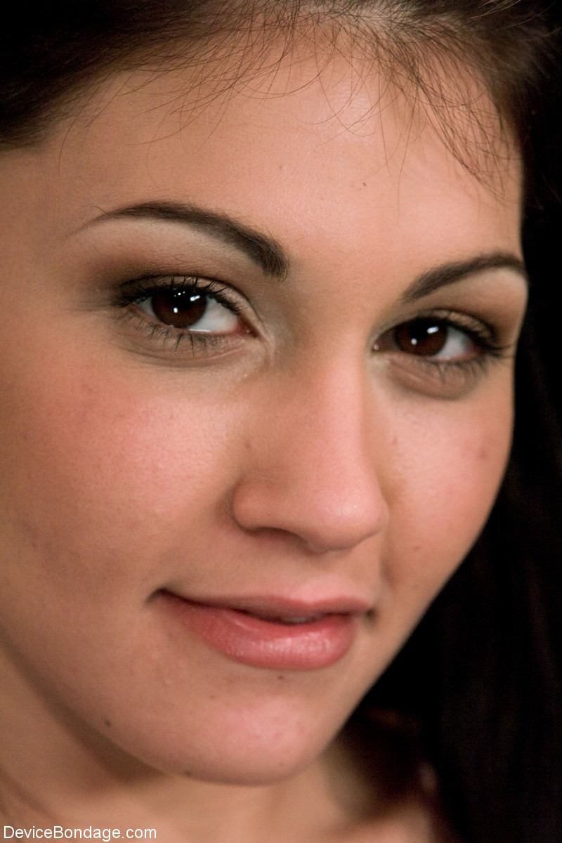 Aljade Alindika Almujazza Wa Almamlua Tatayyarat Bi Alsababa