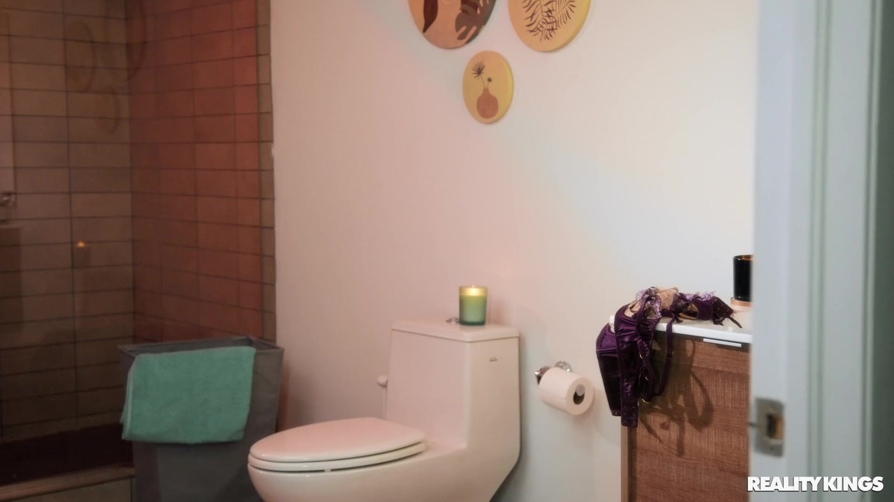 रियालिटी किंग्स की जेना सटिवा और कीशा ग्रे की नंगी लेस्बियन तस्वीरें