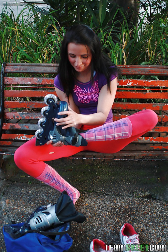 Sexy Latein Amerikanisches Baby Camila Santiago Zieht Sportoutfit Aus