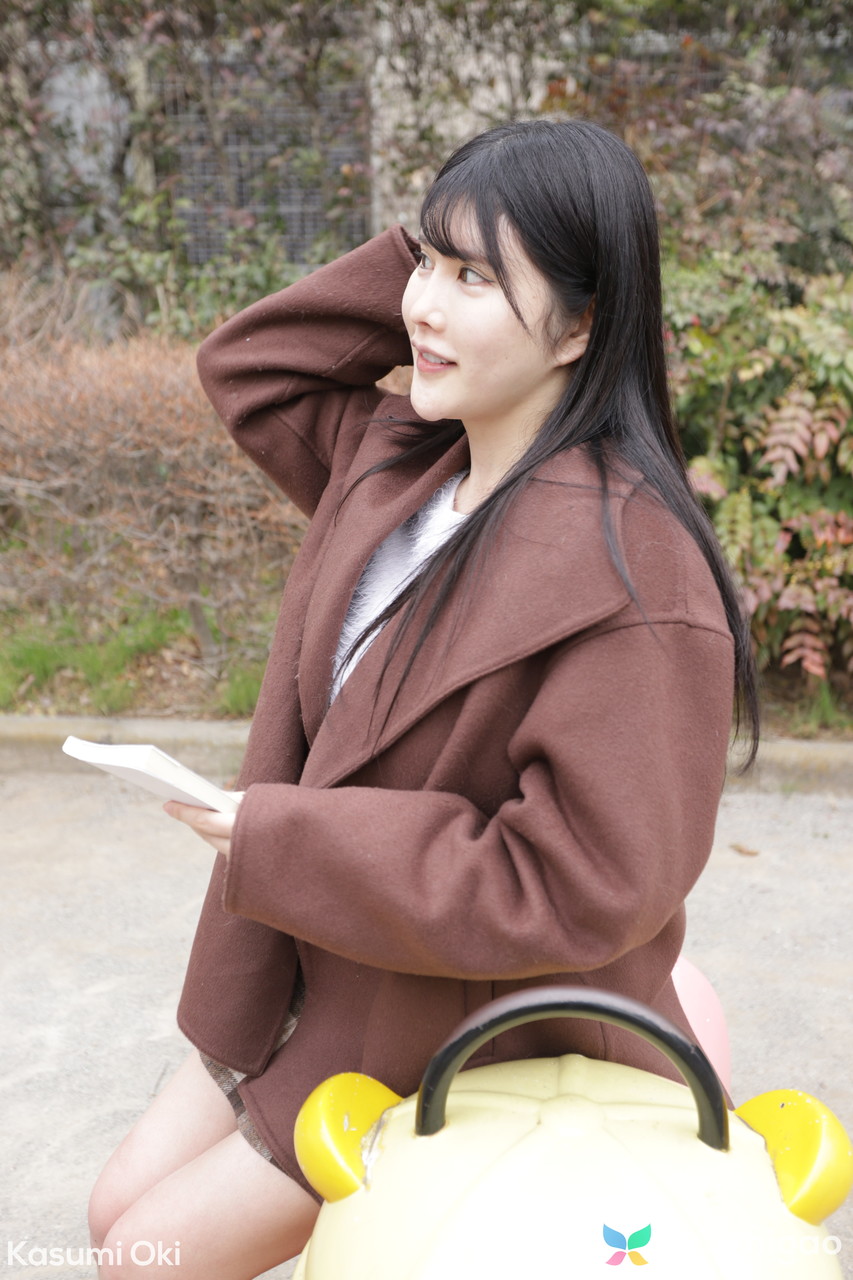 日本人美女 沖かすみ セックス前に彼氏に毛むくじゃらのマンコを舐められ指入れさせる