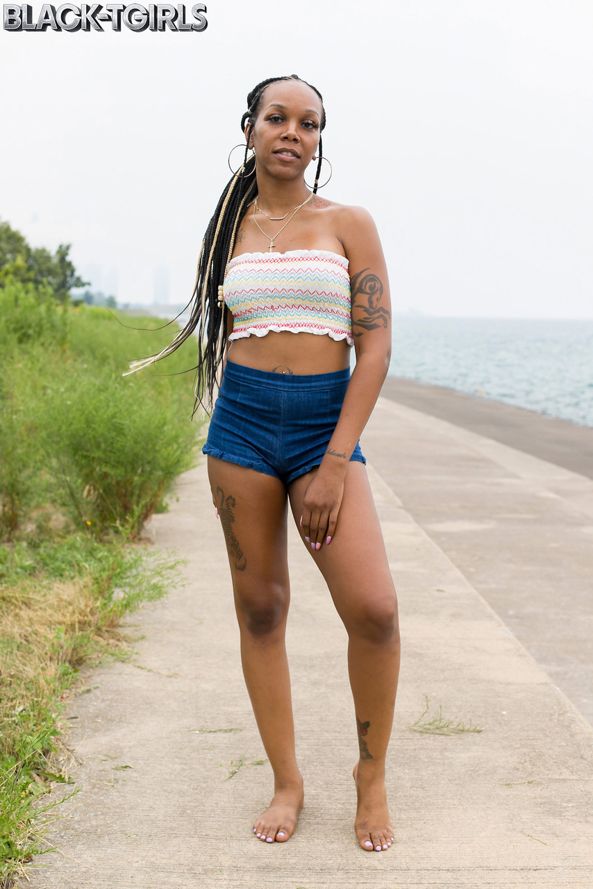 ブラックTGirlsアヴァのポルノ画像