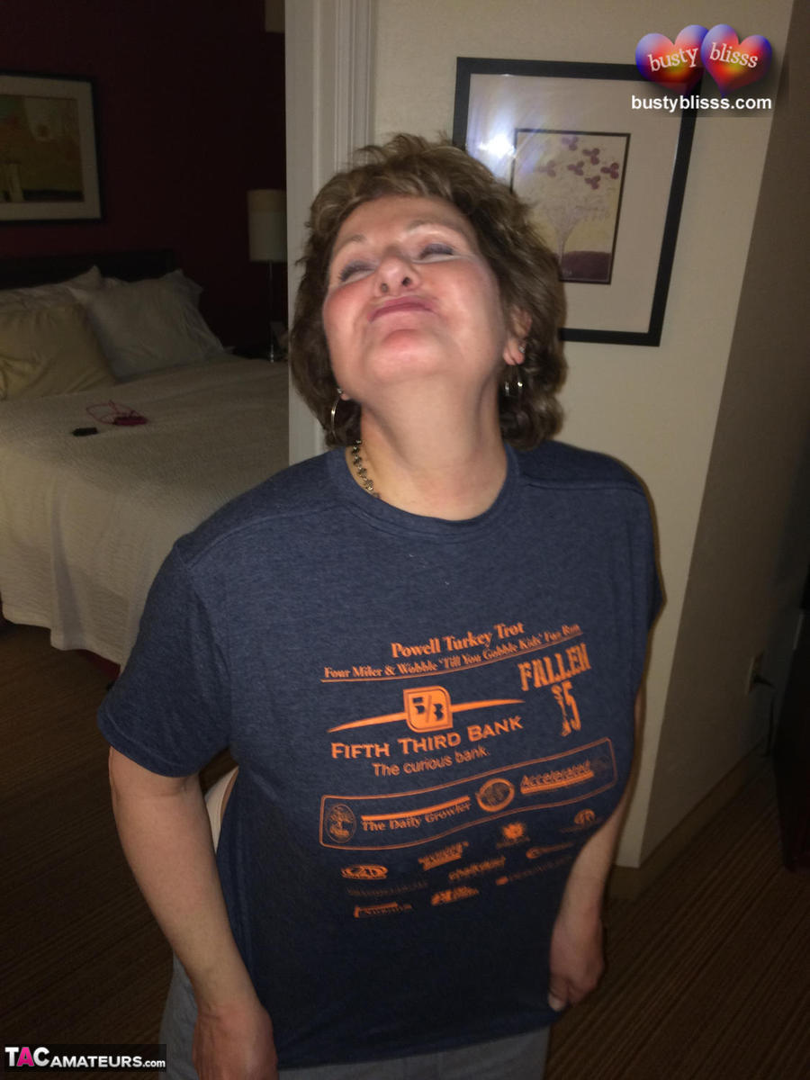 Busty Mature Lady Bliss Shows Big Tits Before Pussy Licking