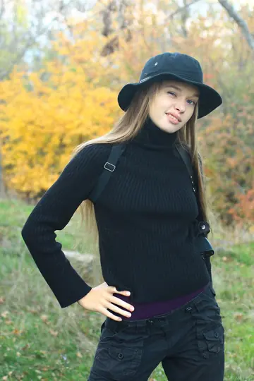 Milena D – Skinny Blonde Shows Her Big Tits and Slim Figure