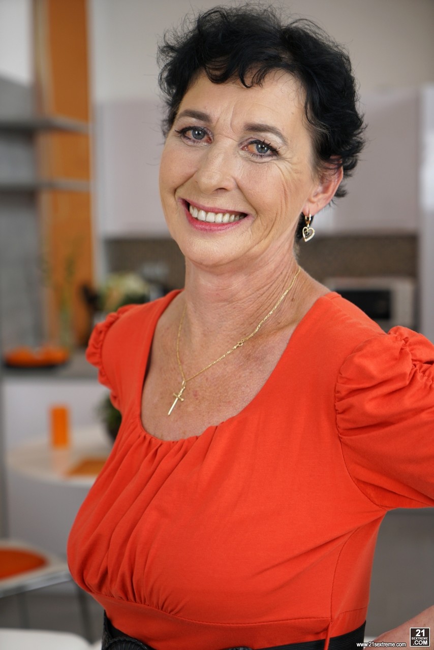 Natural Granny Pixie Gives Blowjob And Receives Hot Fuck And Facial