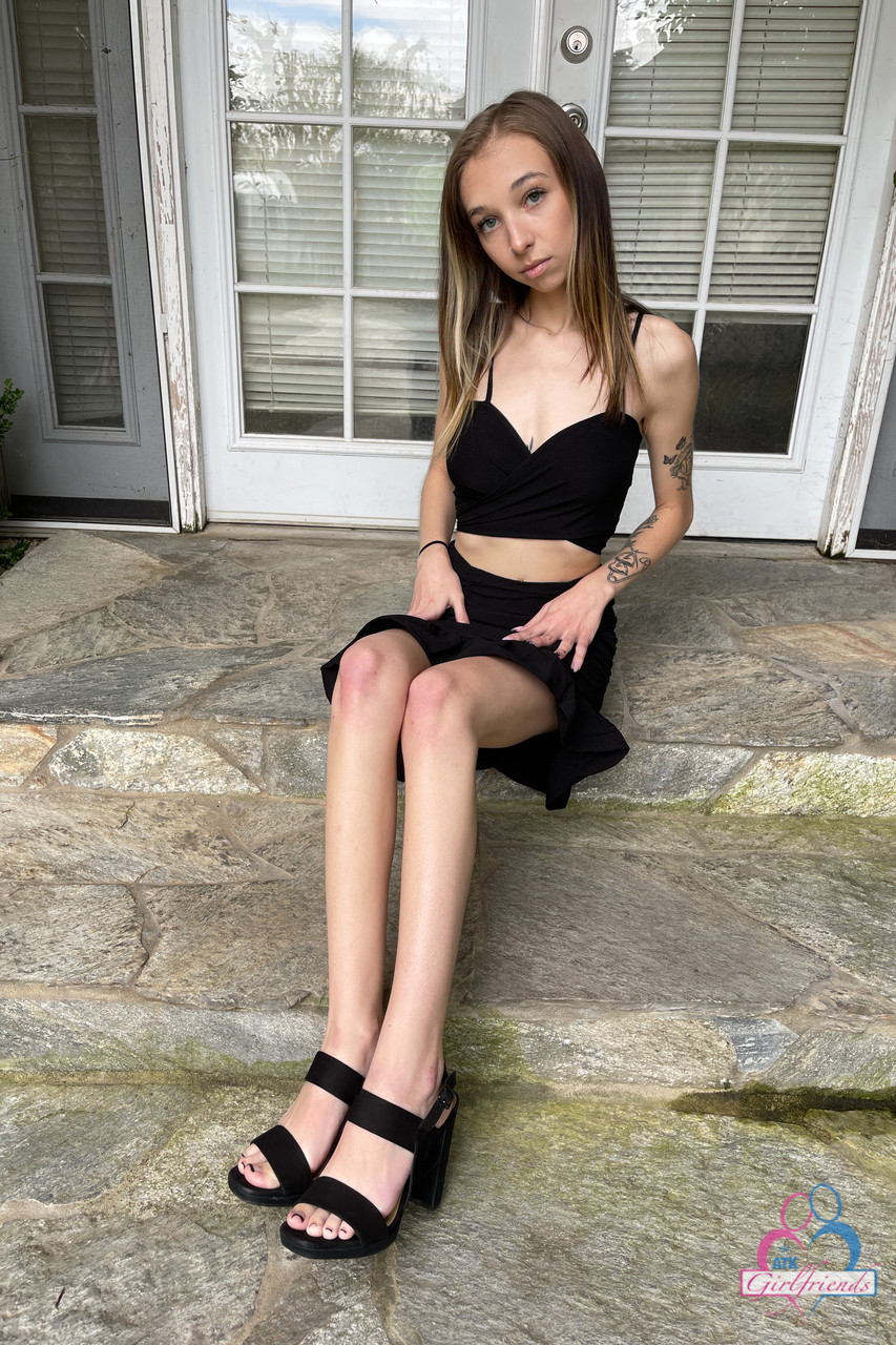 スレンダーな素人彼女ブリが吸いたい美乳と熱いマンコを見せつける