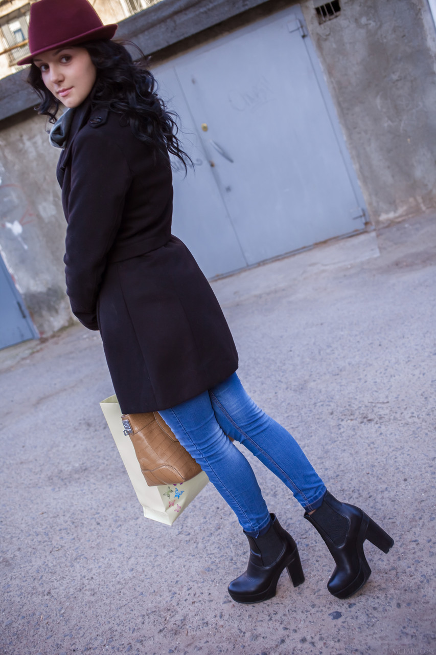 Met Art تقدم صور أناتالي العارية