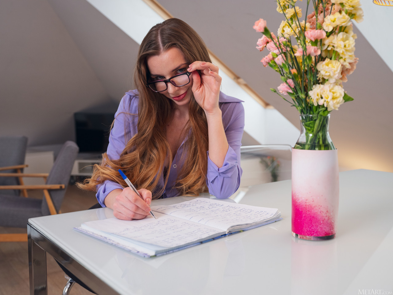 Met Art 呈现 Arina Shy 裸体 XXX