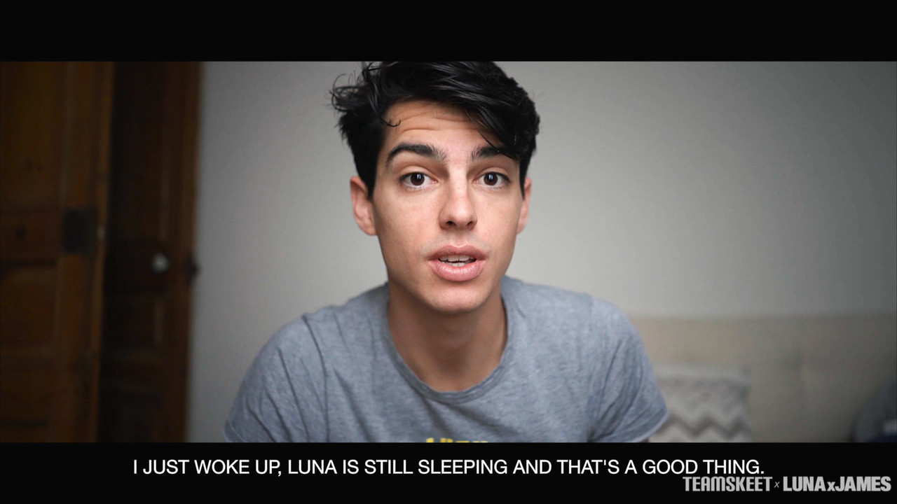 Adolescente Asiática Curvilínea Luna X Fodida Em Várias Posições No Sofá