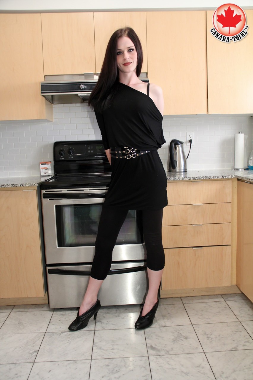 كندا تي-جيرل أناستاسيا عارية إكس إكس إكس