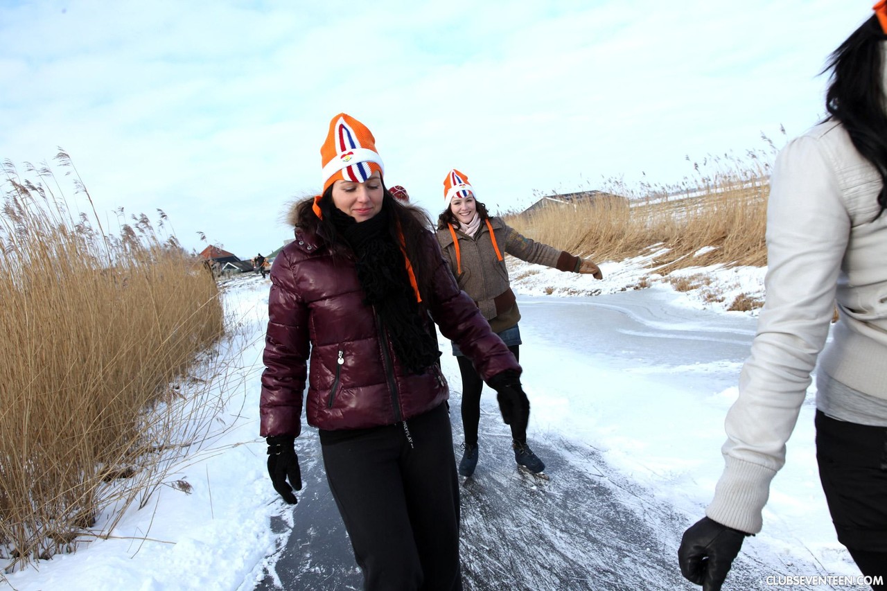 Club Seventeen ブリット・エリス I ギルヴェ ジュリア Z ホット画像