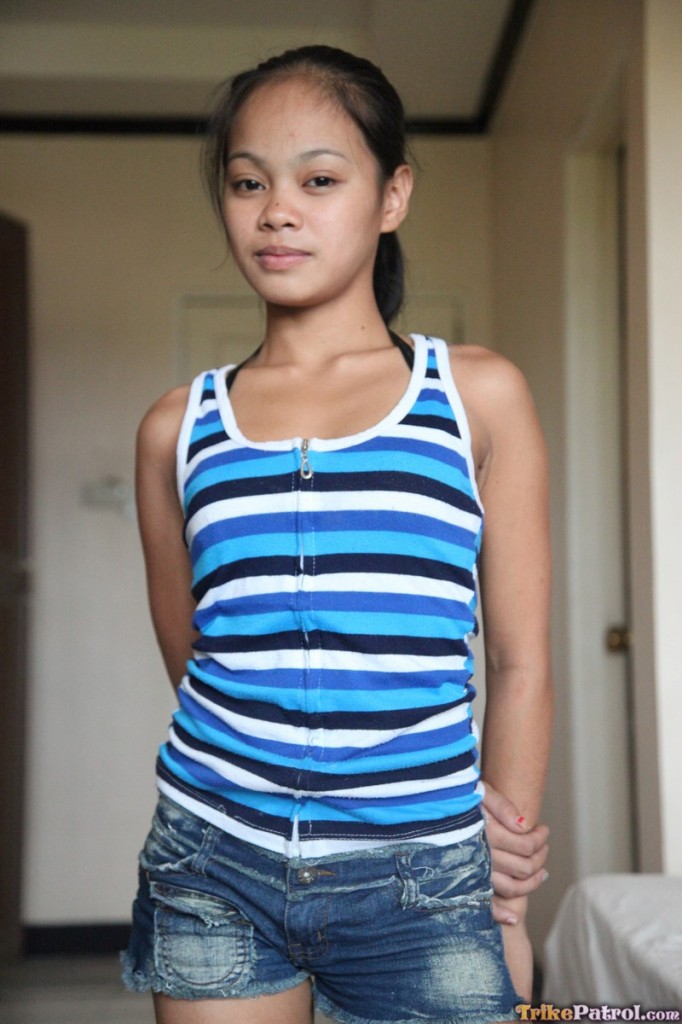 अभी-अभी वयस्क हुई थाई स्पिनर अरसेल ने न्यूड मॉडलिंग में की शुरुआत