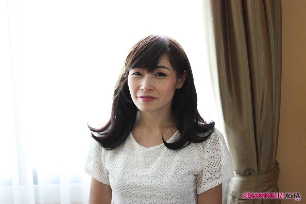 Asian Beauty Mook Shows Booty In Sexy Panties And Pantyhose