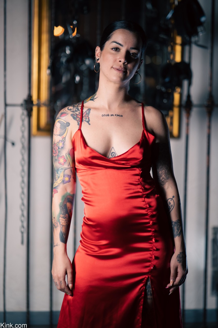 神圣母狗黑斑羚女主人多洛雷斯托里卡明斯火辣写真