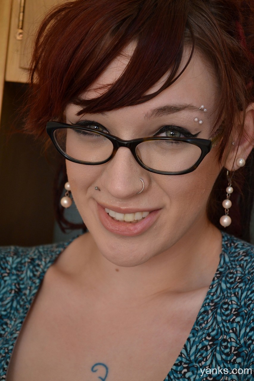 Nerdy Girl Ruby Enraylls Inserts Butt Plug And Rubs Pierced Twat