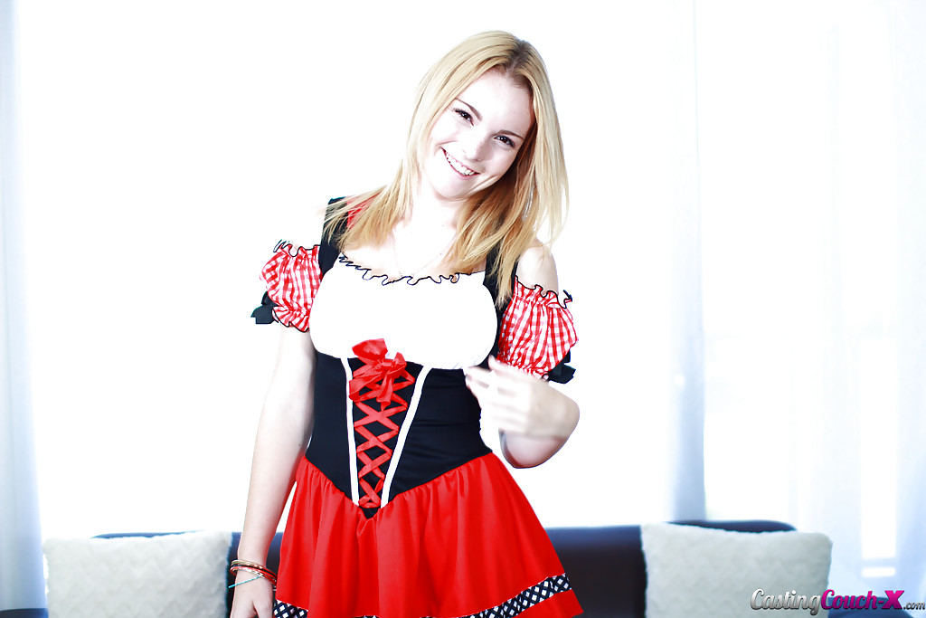 Amatrice Blonde Aly Monroe Monte Son Vraiment Chaude Chatte Rasée