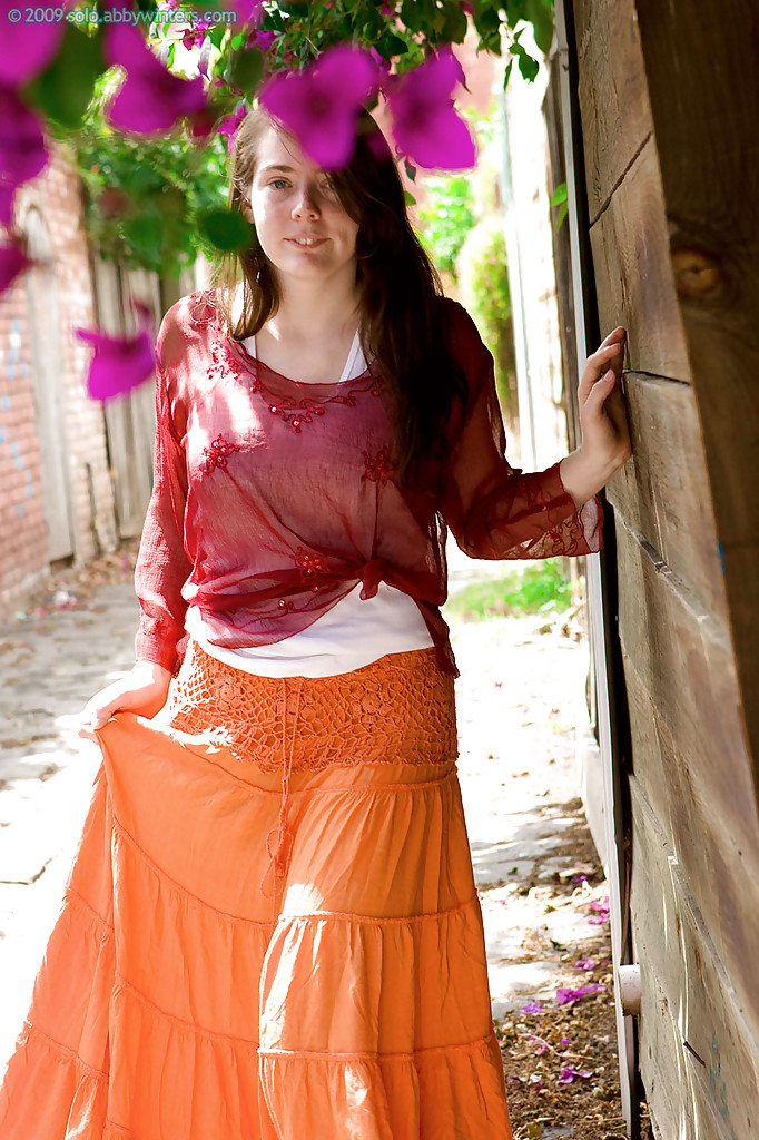 阿曼达R首演大秀巨乳与肿胀阴蒂