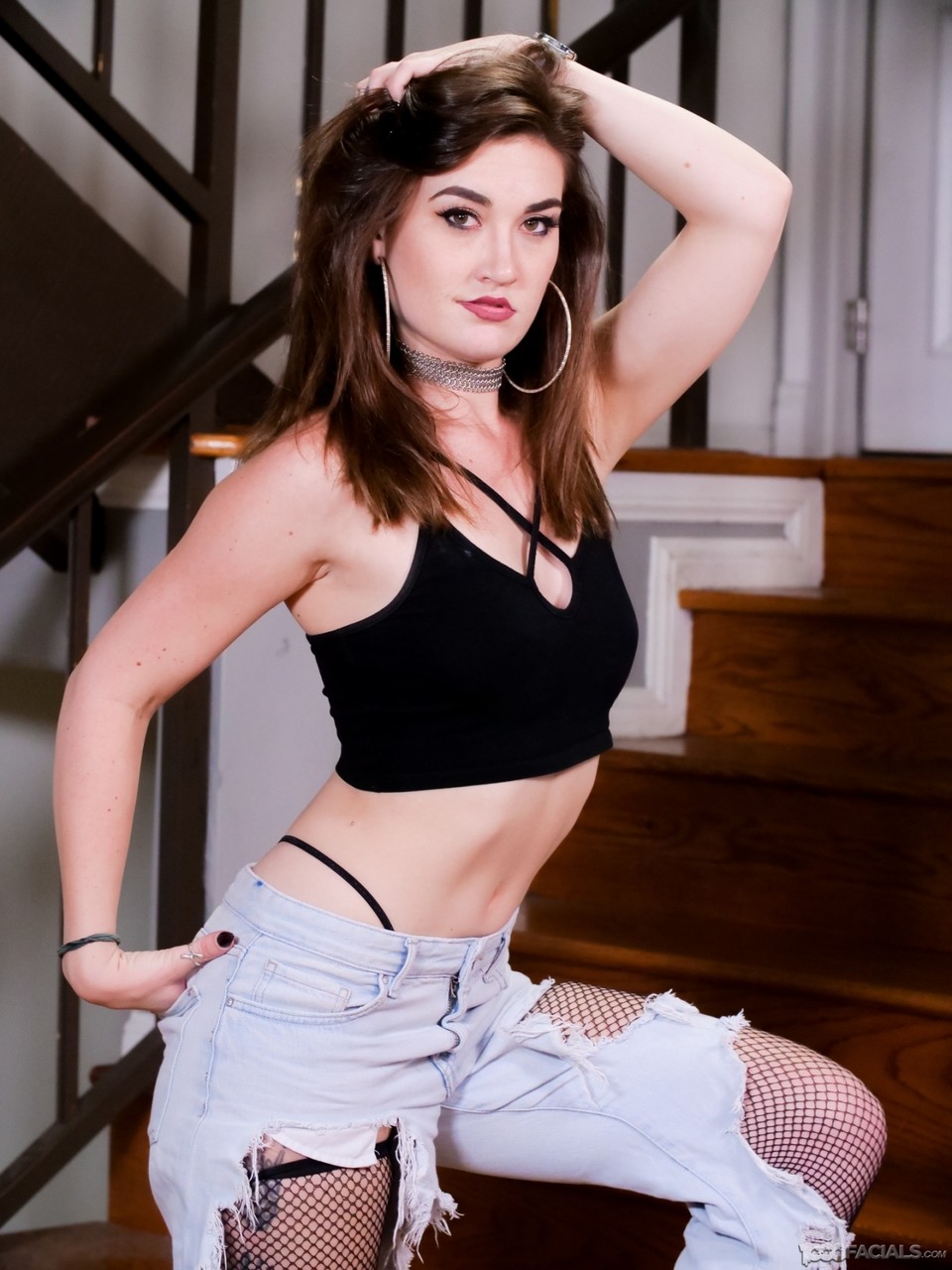 PAWG كات مونرو تخرج لسانها من أجل الحيوانات المنوية بعد اللسان من وجهة نظر أولى