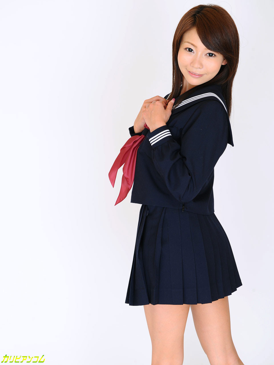 亚洲熟女Yuri Aine 多毛阴道玩具和肛交