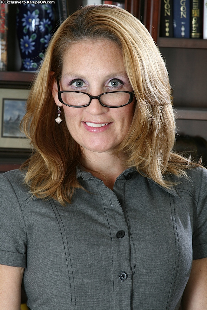 الهاوية ليلى، رقصة تعرية ناضجة تؤدي إلى وضعية عارية في المنزل