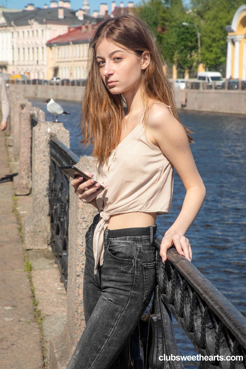 Русская Подросток Lia Little Получает Лизание Пизды, Прежде Чем Её Трахнут