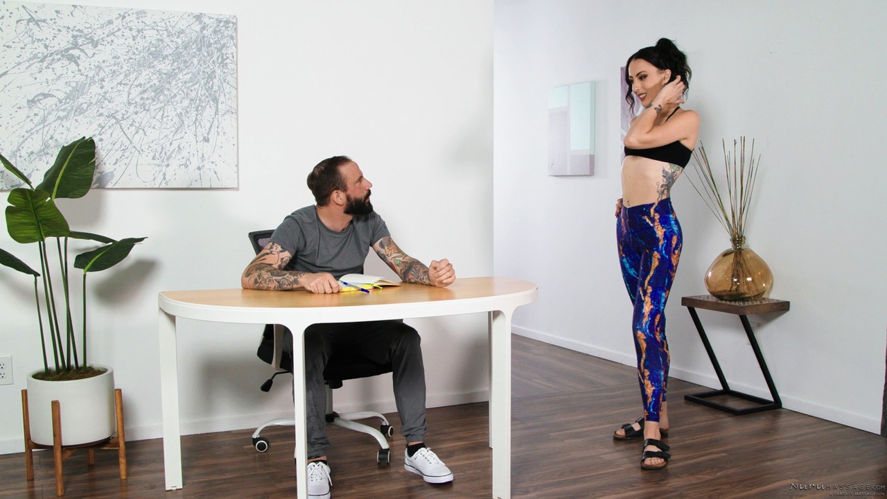 Голый Массаж Секс С Британской Массажисткой Викторией Саншайн