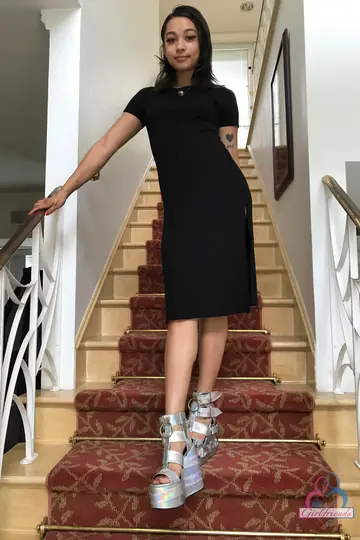Iris Ivy – Tall Latina Amateur Spreads Her Legs Clothed