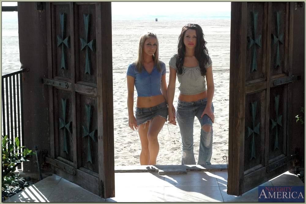 Naughty Teens With Small Tits In Wild Gangbang Slit Fucking