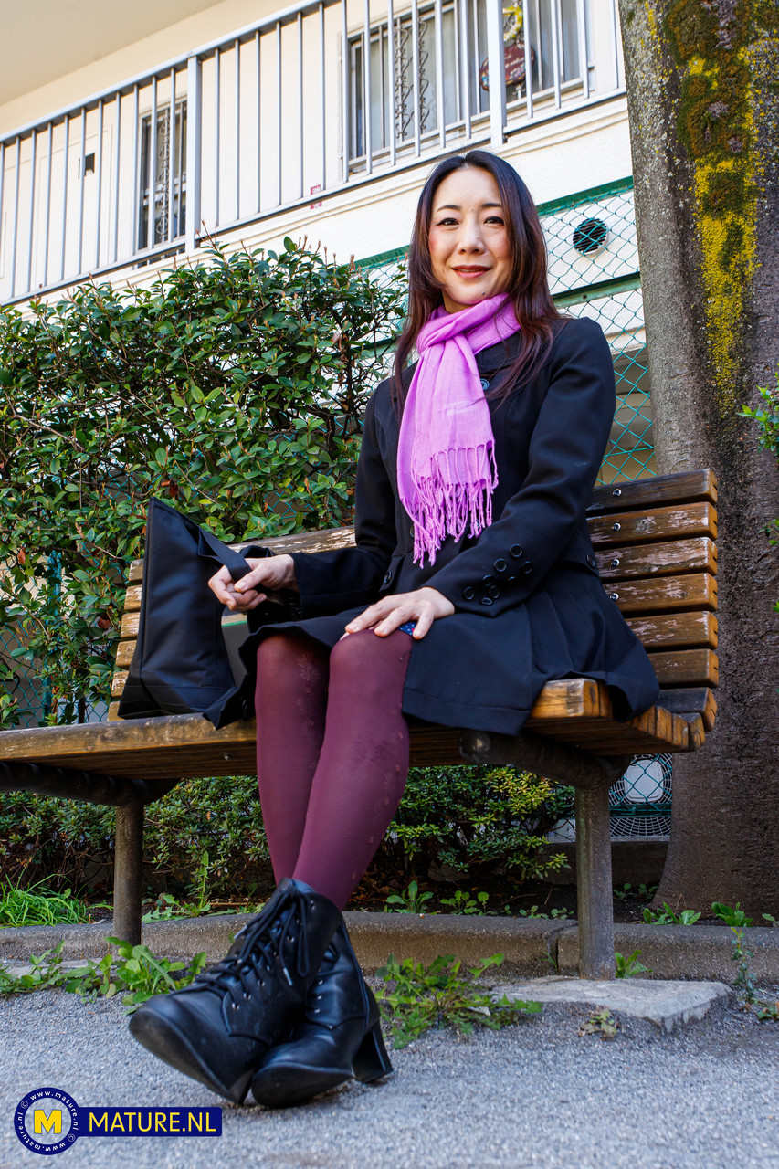 Amante De Casa Japonesa Miho Wakabayashi Engaña Con Un Joven