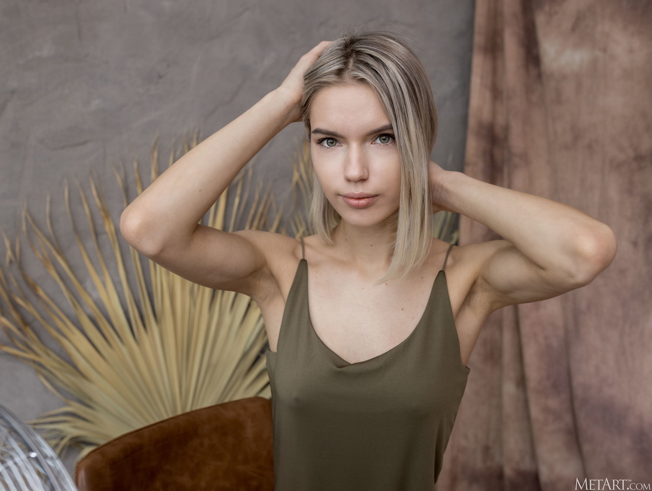 समारा की मेट आर्ट प्रदर्शन में गर्म छवियाँ