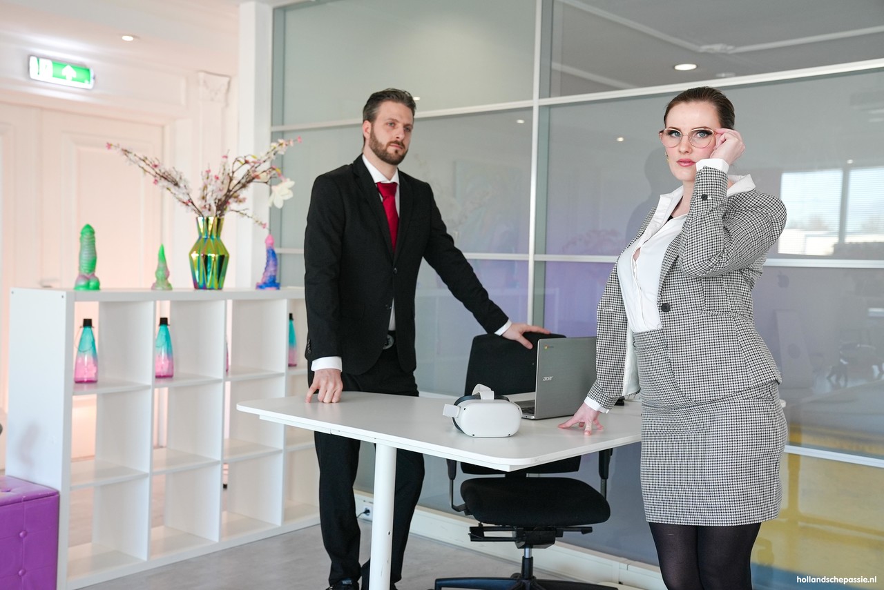 西拉斯·斯威特图斯和斯派克在《荷兰激情》中的激烈性爱