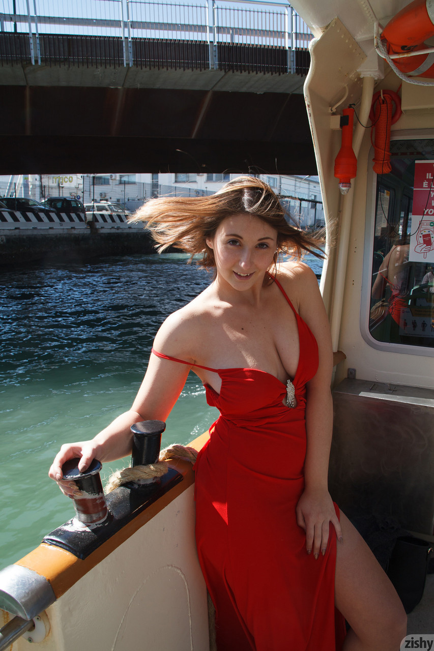 Carolina Firenze 意大利女神 公开脱衣舞