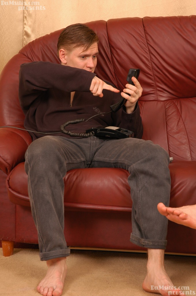 穿丝袜的丰满熟女被两个饥渴男人同时灌满