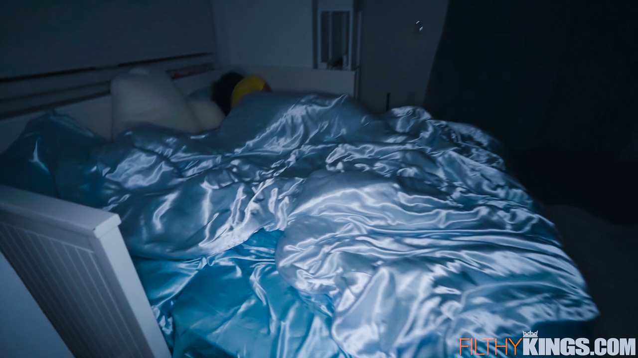 Latina Chick Gem Jewels Shows Booty During POV Bathroom Sex