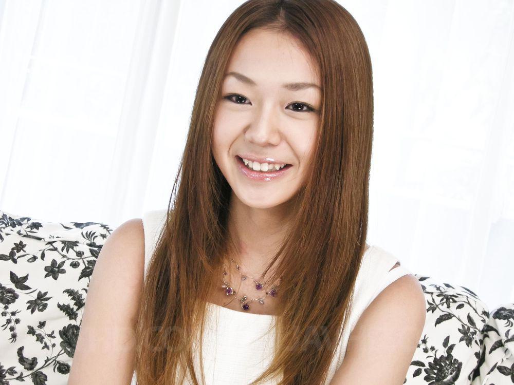 साकुरा हिरोता प्यारी जापानी लड़की CFNM केले के साथ चूसना छेड़खानी