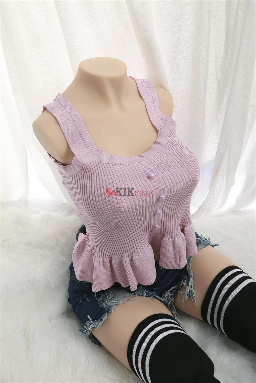 性感女性上身穿着火辣内衣和裸体服装