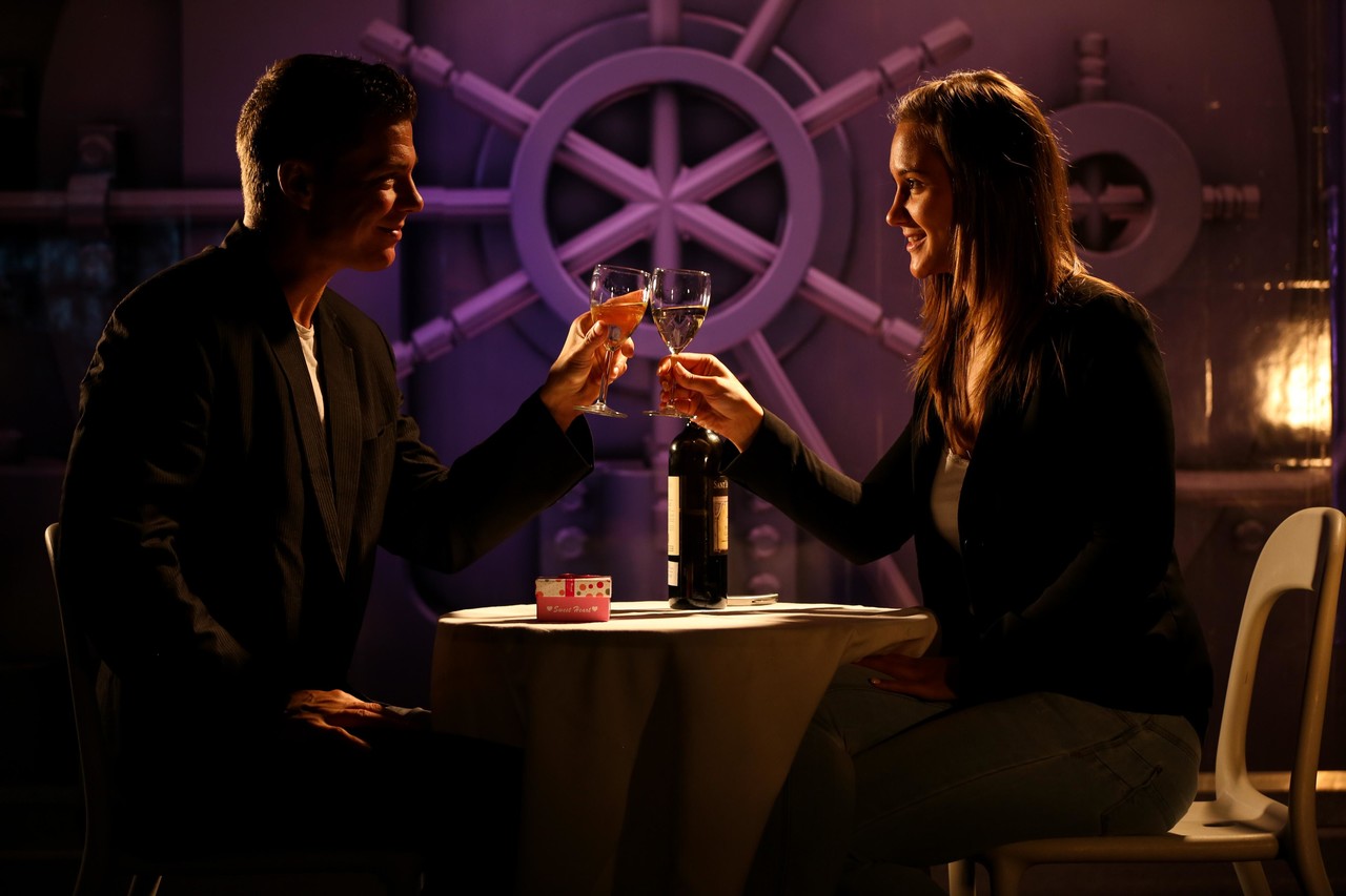 Sexy Girlfriend Naomi Bennet Has Passionate Outdoor Sex In The Rain