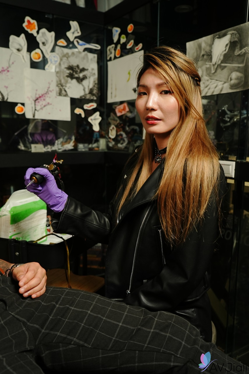 中国娘李志妍はエッチする前と後にチンポをフェラする