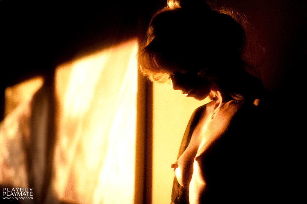 复古金发尤物马西·汉森在超火辣照片中