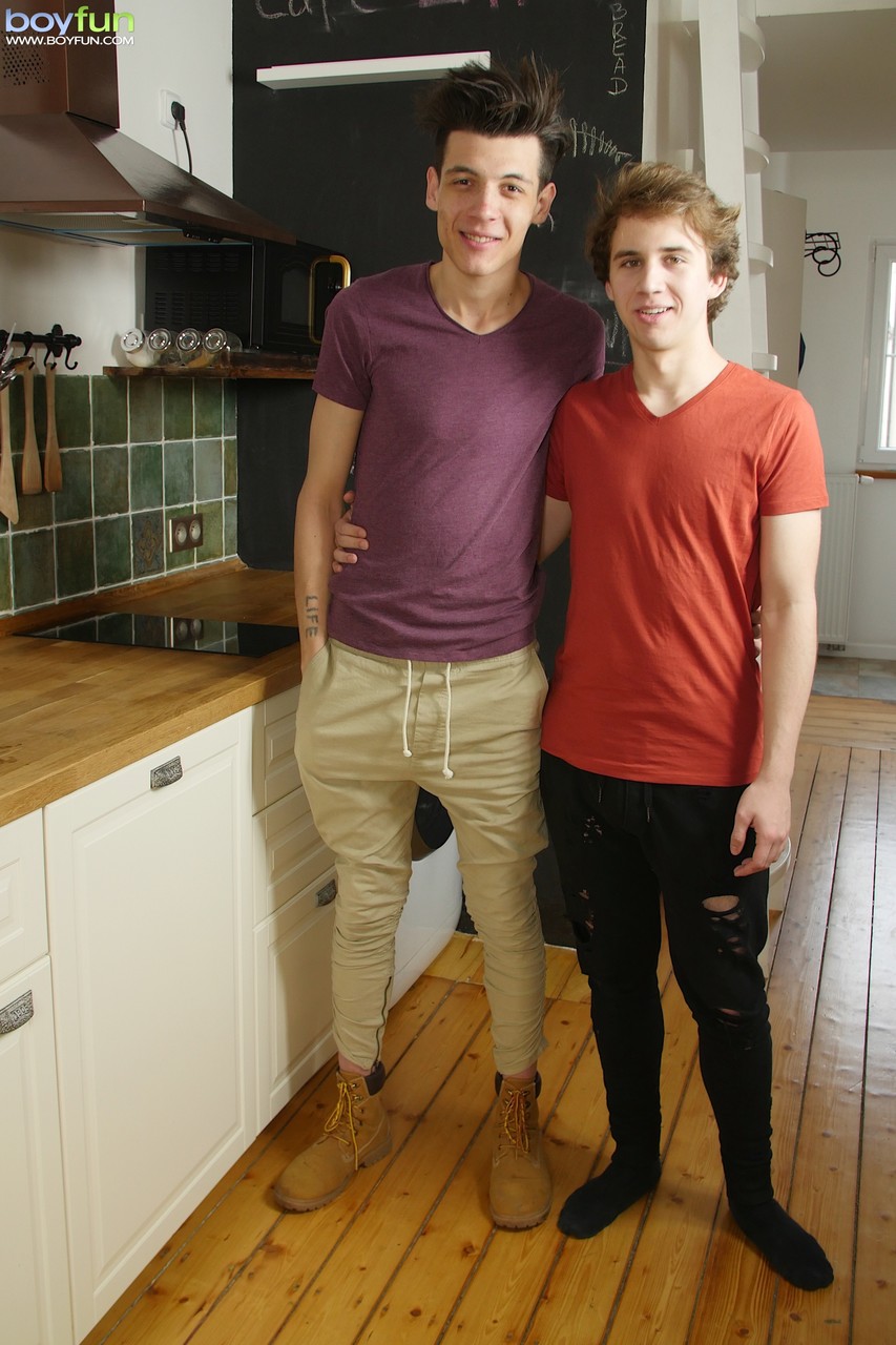 معرض بوي فان صور إباحية لآندي سكوت