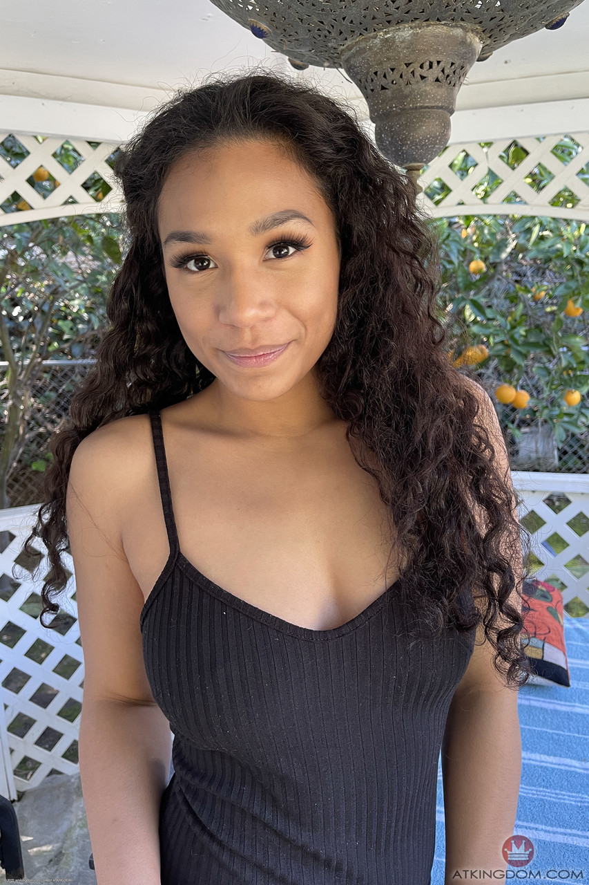 Sexy Kitt Lacey Dans L'ensemble D'images Érotiques D'ATK Galleria