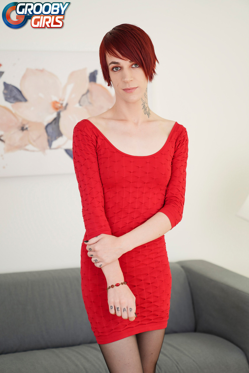 Grooby Girls Presents Scarlet Rose Naked Photos