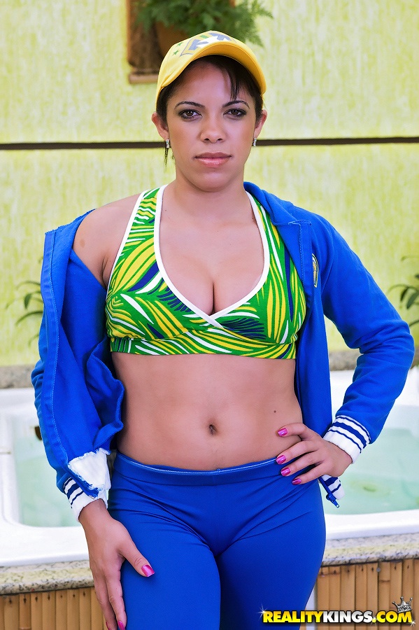 Hot Latin Girl Katia Oliveira Exposing Tight Body In Hot Tub