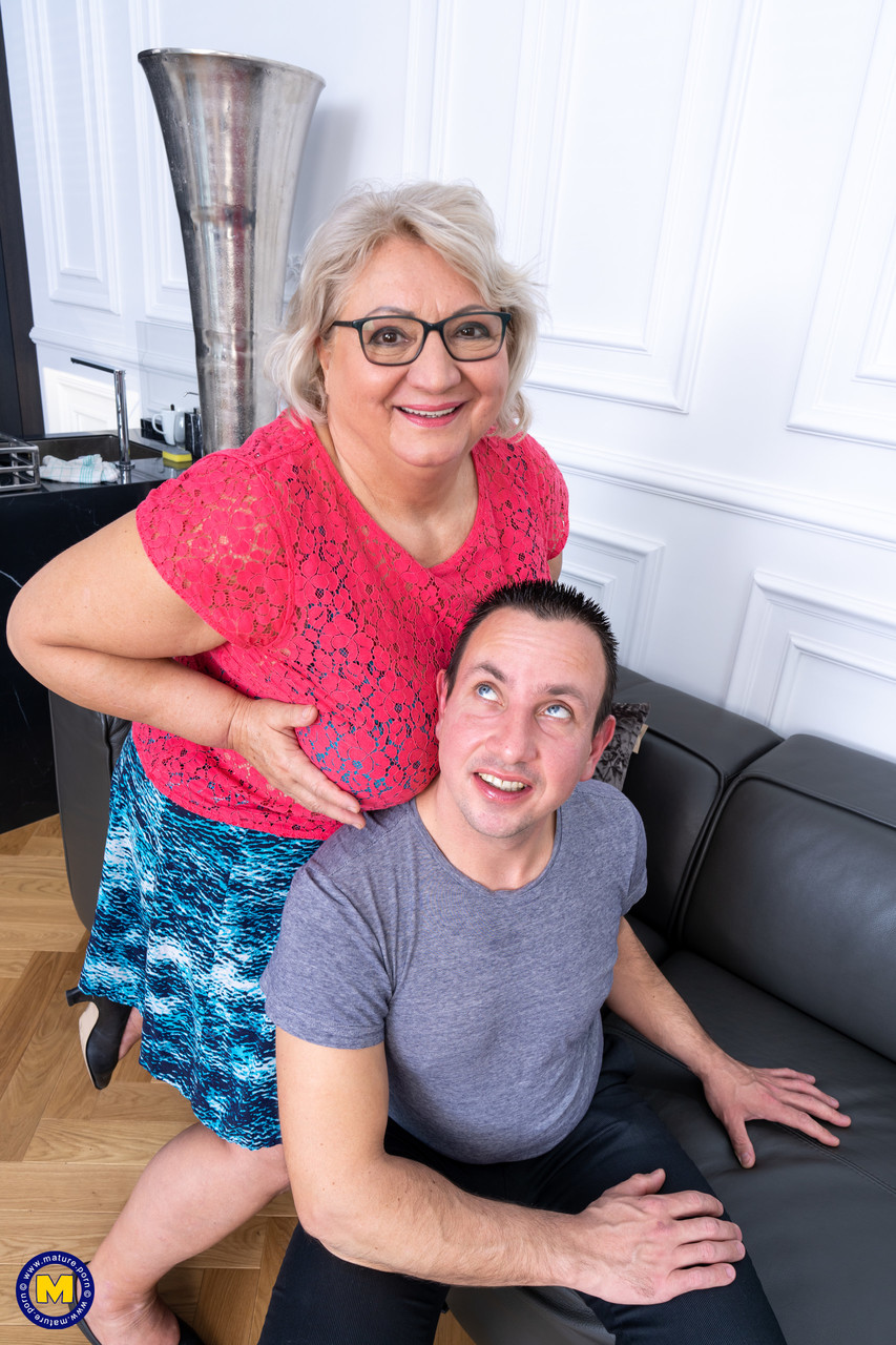 Gorda Mulher Velha Tem Sexo Hardcore Com Jovem Amante