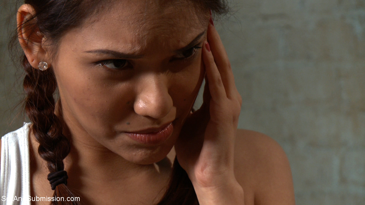 डेरिक पियर्स और ईवा फीनिक्स नग्न सेक्स और आत्मसमर्पण में