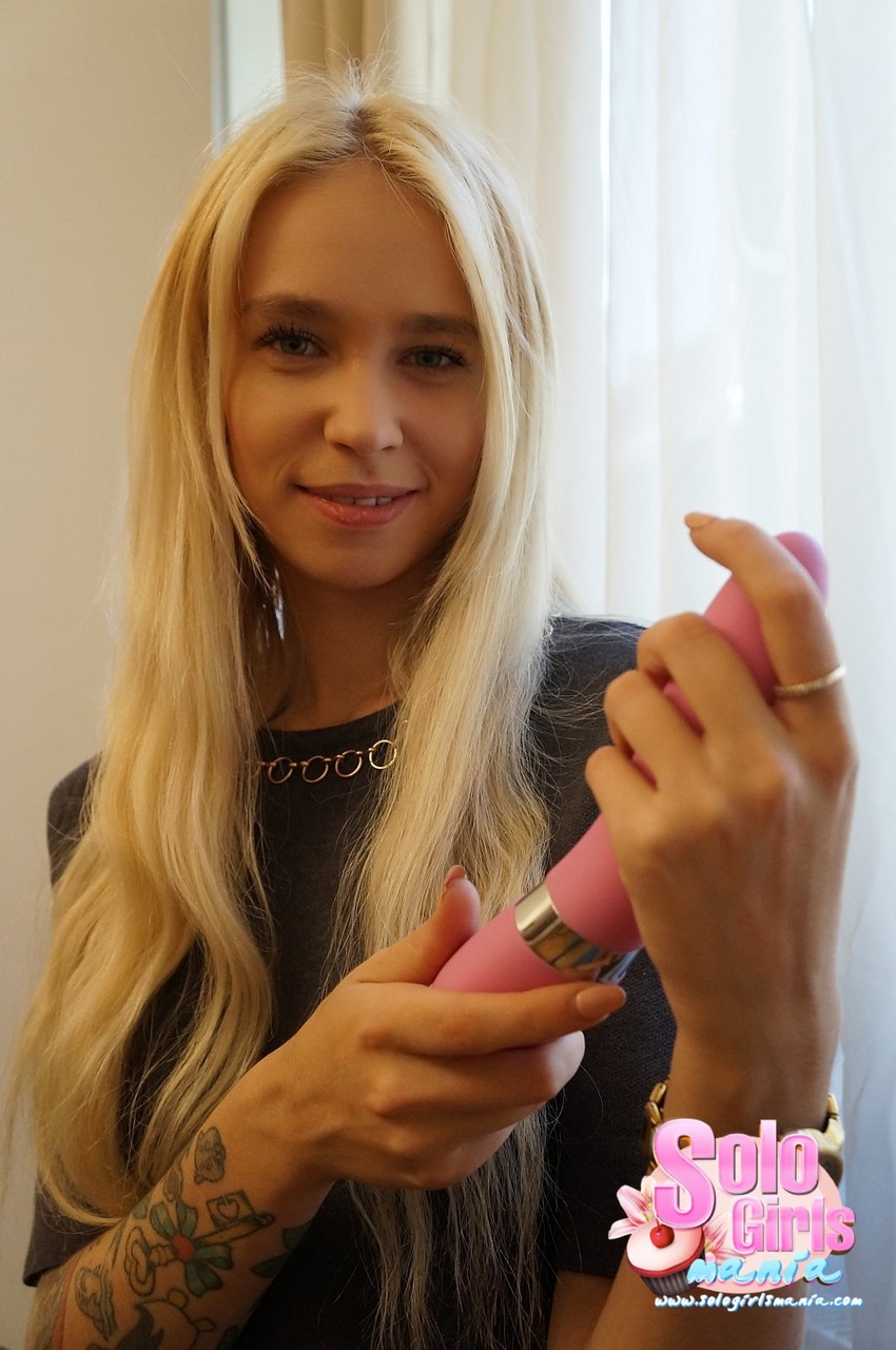 Sexy Blonde Teen Arteya Dee Masturbating With Vibrator On Bed