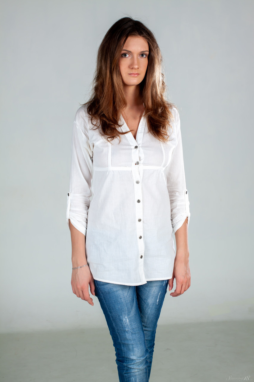 جيفون L في معرض إباحي 18 مذهل