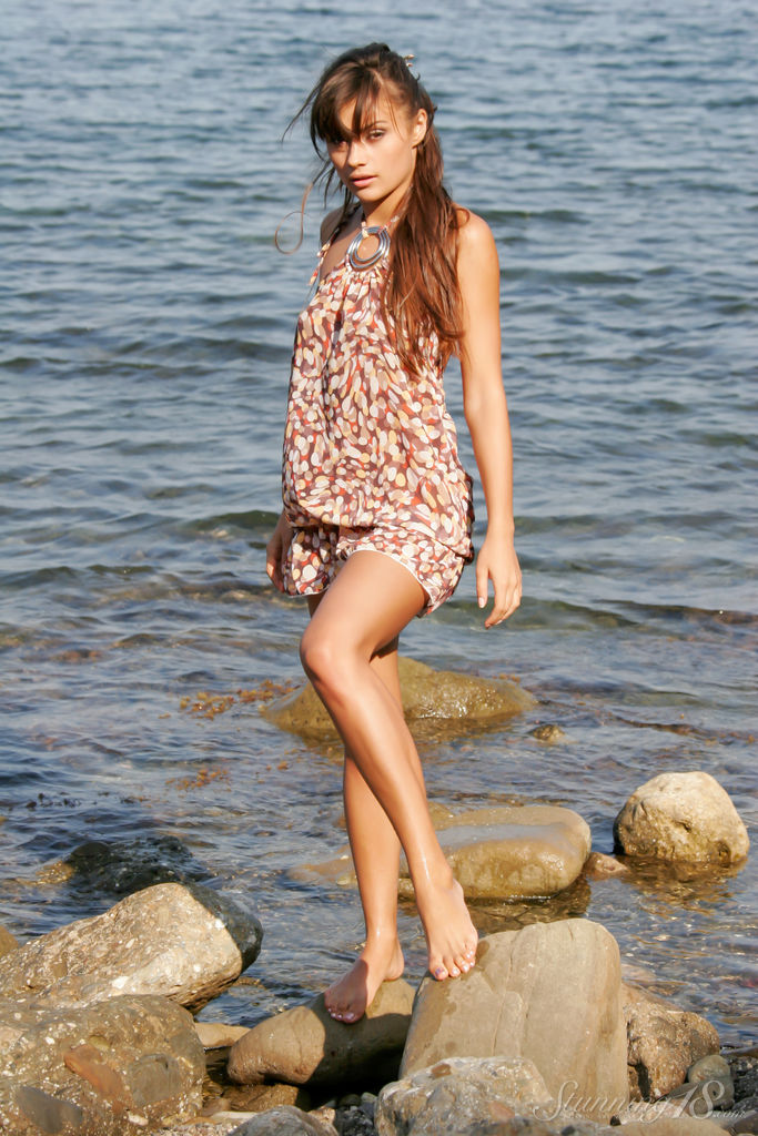 Eleni P Naked On Water Boulders, Leggy 18-Year-Old Strip