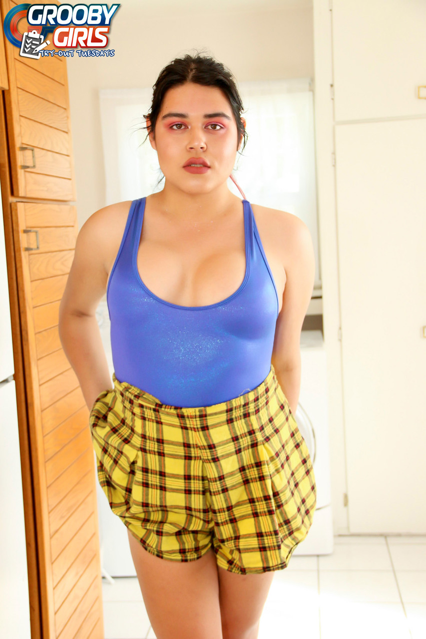 सोफिया सुXXX सेक्सी ग्रूबी गर्ल्स सेक्स फोटो में