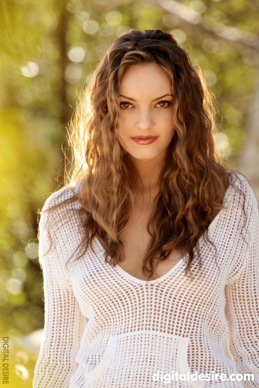 صور جنسية لداكوتا راي من ديجيتال ديزاير