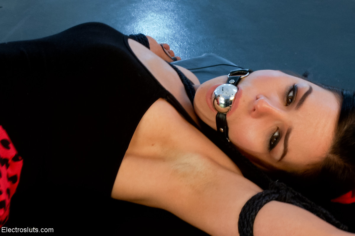 Juliette March And Lorelei Lee Electro Sluts Porn Photos